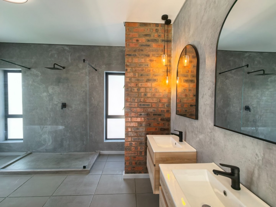 4 Bedroom Property for Sale in Cherry Creek Country Estate Western Cape